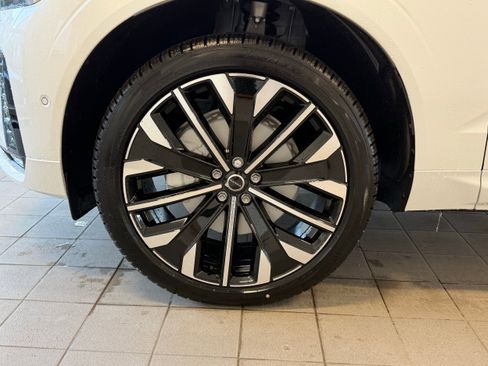 New 2026 Volvo XC60 B5 Ultra w/ Protection Package Premier AWD/4WD image 9