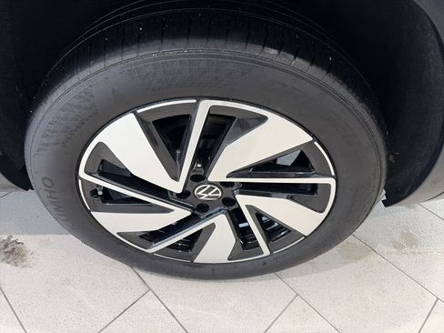 Used 2024 Volkswagen Atlas SEL image 15