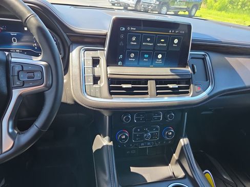 Certified 2023 Chevrolet Suburban Premier AWD/4WD image 17