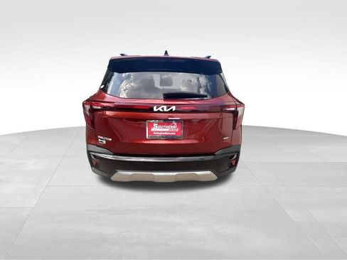 Certified 2025 Kia Seltos S AWD/4WD image 6