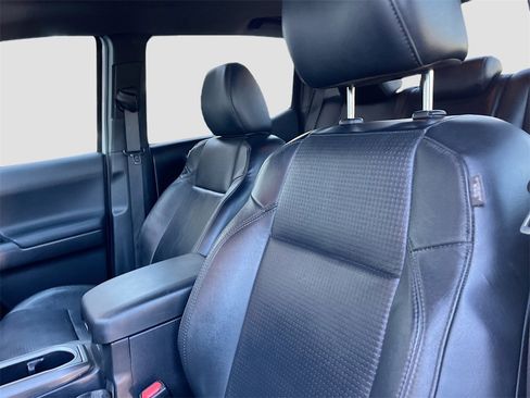 Used 2023 Toyota Tacoma TRD Off-Road image 19