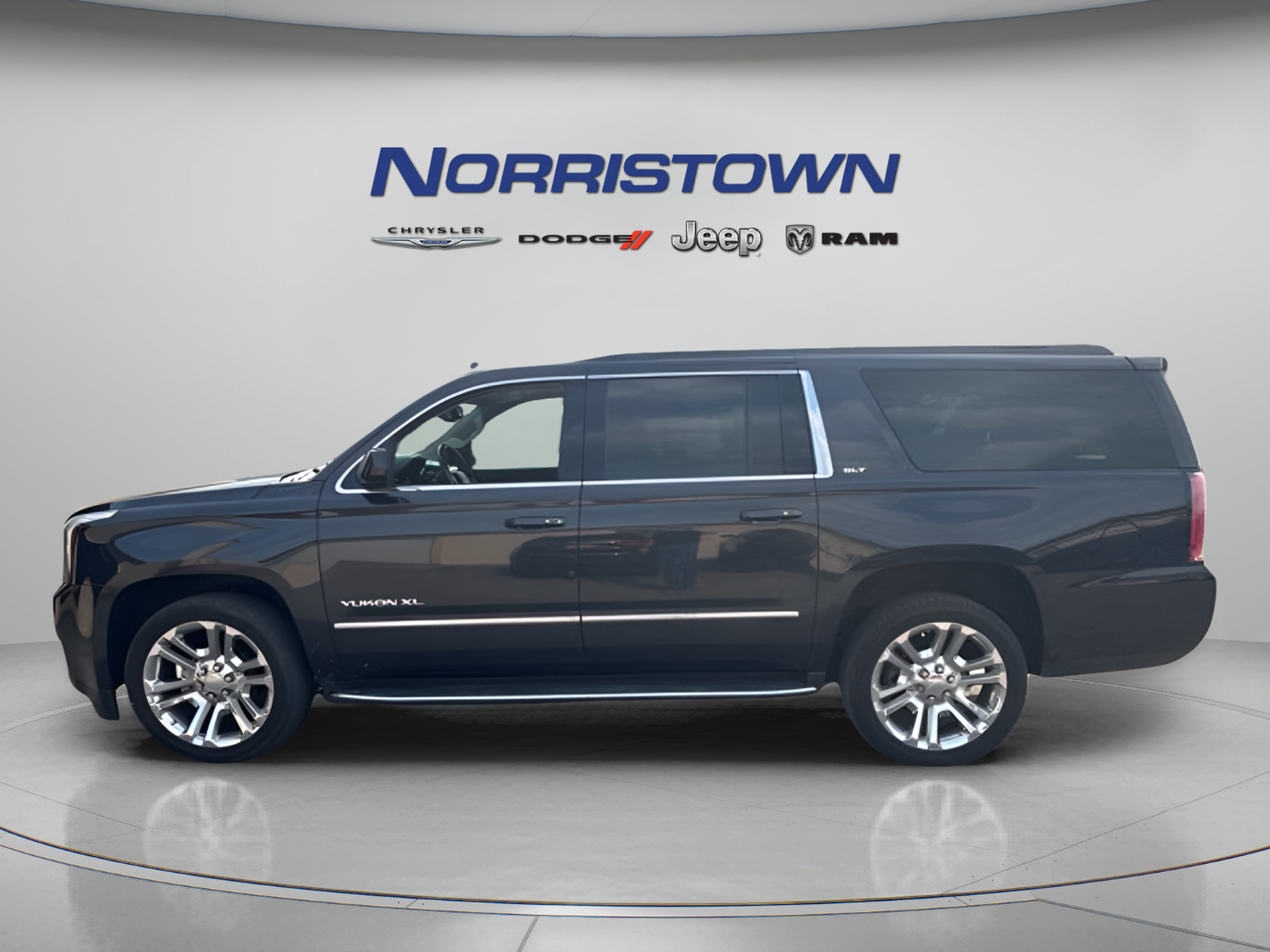 Used 2020 GMC Yukon XL SLT w/ Premium Edition AWD/4WD image 5
