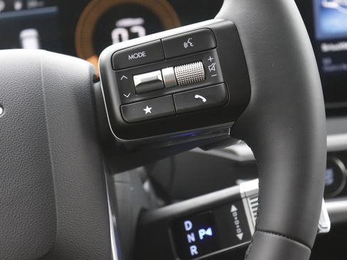 New 2025 Hyundai Santa Fe SE image 19