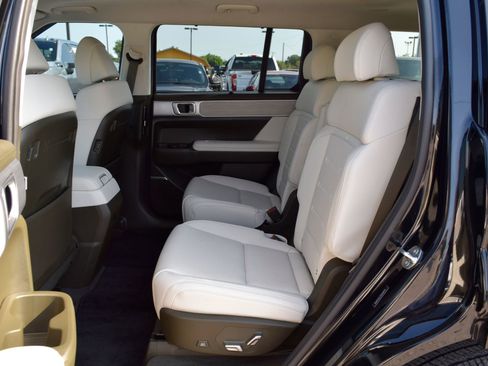 Used 2024 Hyundai Santa Fe Calligraphy FWD image 18