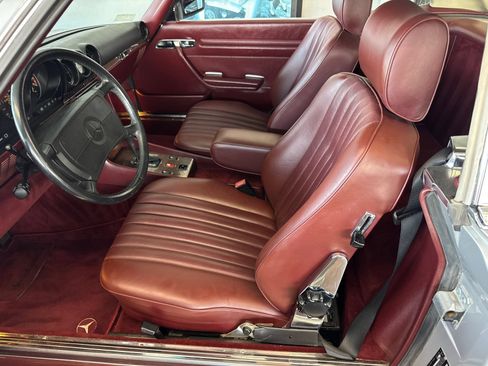 Used 1989 Mercedes-Benz 560 SL image 13