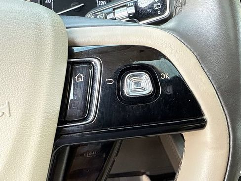 Used 2020 Lincoln Corsair AWD w/ Premium Package image 13