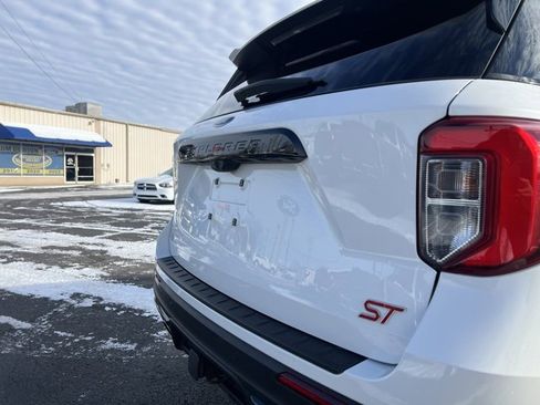Used 2023 Ford Explorer ST w/ Equipment Group 401A image 6