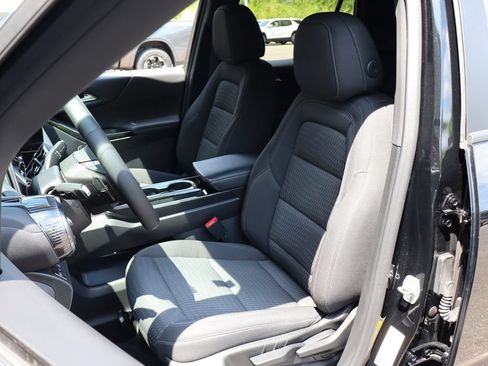 Used 2025 Chevrolet Equinox LT FWD image 10