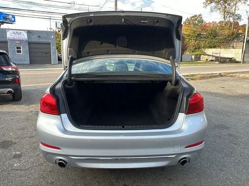 Used 2019 BMW 530i xDrive image 9