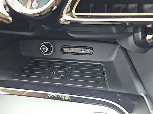 New 2025 Bentley Flying Spur Plug-In Hybrid image 28