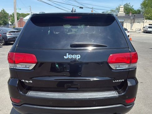 Used 2018 Jeep Grand Cherokee Laredo AWD/4WD image 8