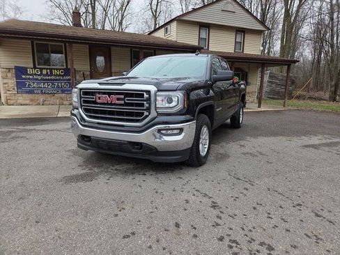 Used 2017 GMC Sierra 1500 SLE w/ SLE Value Package AWD/4WD image 1