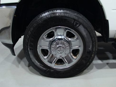 Used 2025 RAM 2500 Tradesman AWD/4WD image 16