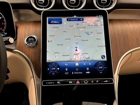 Used 2025 Mercedes-Benz GLC 300 image 18