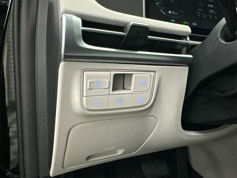 New 2026 Hyundai Tucson Limited image 35