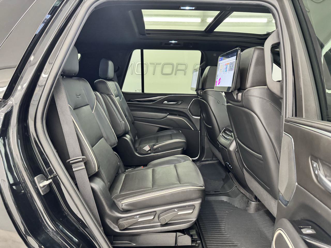 Used 2023 Cadillac Escalade Sport w/ Touring Package AWD/4WD image 18