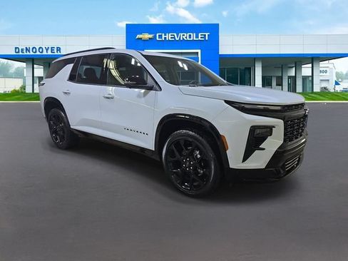 New 2026 Chevrolet Traverse RS w/ LPO, Floor Liner Package AWD/4WD image 4