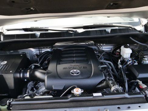 Used 2019 Toyota Tundra Limited w/ Limited Premium Package AWD/4WD image 47