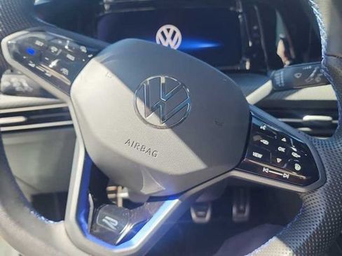 Used 2024 Volkswagen Golf R AWD/4WD image 13