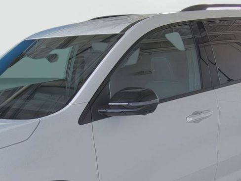 New 2026 Chevrolet Traverse LT w/ Midnight/Sport Edition FWD image 8