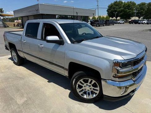 Used 2018 Chevrolet Silverado 1500 LT w/ All Star Edition AWD/4WD image 33
