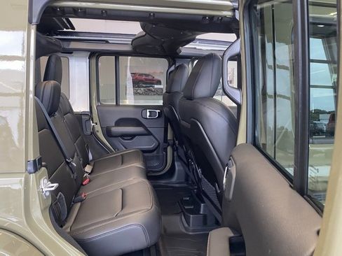 New 2025 Jeep Wrangler Rubicon 392 image 33