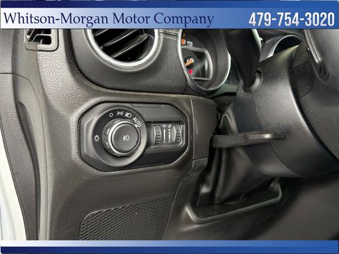 Used 2022 Jeep Wrangler Unlimited Sahara w/ Cold Weather Group AWD/4WD image 13