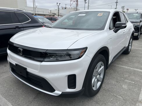 Used 2024 Honda Prologue EX image 2