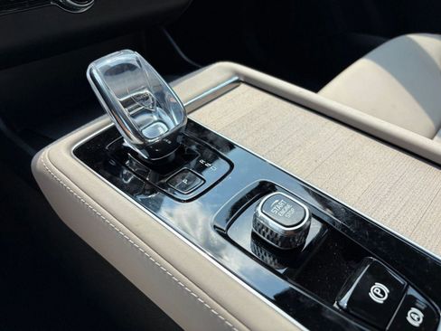 New 2026 Volvo XC90 B5 Plus image 18