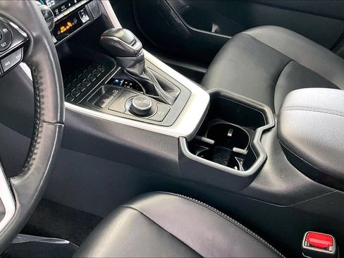 Used 2023 Toyota RAV4 XLE Premium AWD/4WD image 18