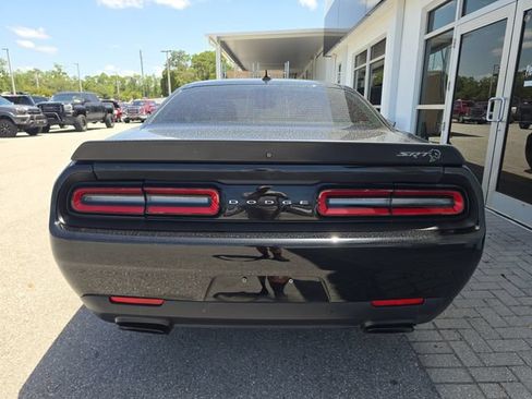 Used 2017 Dodge Challenger SRT Hellcat RWD image 7