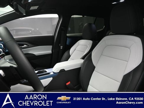 New 2025 Chevrolet Equinox EV LT image 15