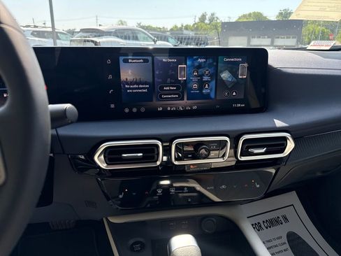New 2026 Nissan Sentra SL FWD image 17