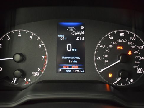 Used 2023 Toyota Corolla Cross LE AWD/4WD image 17