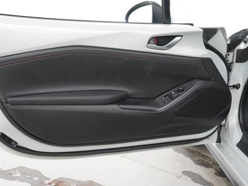 Used 2016 MAZDA MX-5 Miata Grand Touring RWD image 14