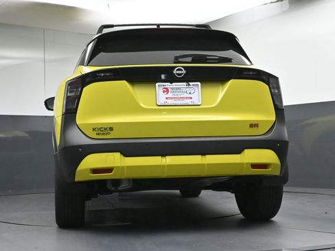 Used 2026 Nissan Kicks SR image 27