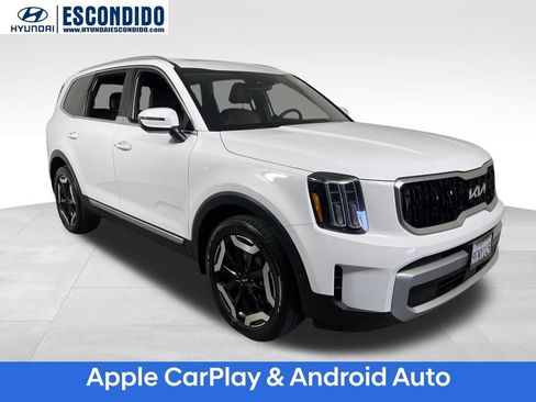 Used 2023 Kia Telluride EX w/ EX Captain's Chair Package image 8
