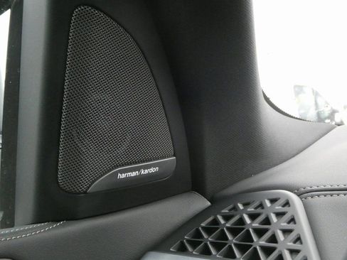 Used 2026 BMW X5 M60i image 47