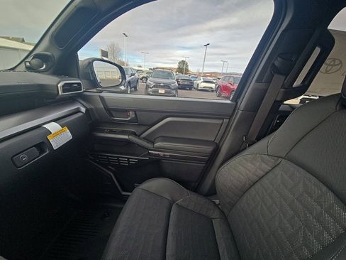 New 2025 Toyota 4Runner TRD Off-Road Premium image 31