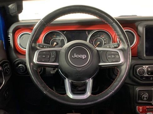 Used 2023 Jeep Gladiator Rubicon w/ Cold Weather Group AWD/4WD image 18