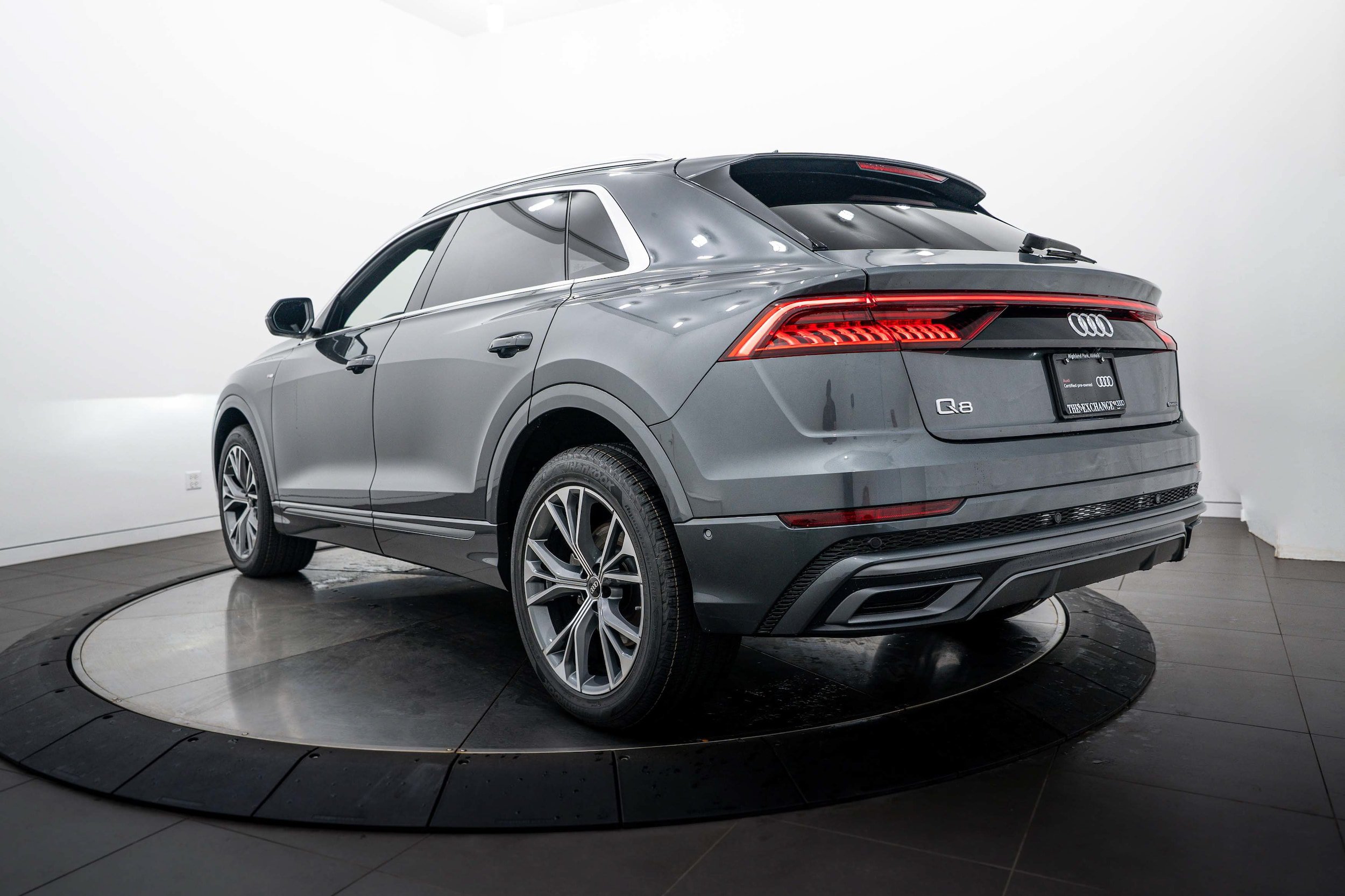Certified 2023 Audi Q8 Premium Plus w/ Premium Plus Package AWD/4WD image 5