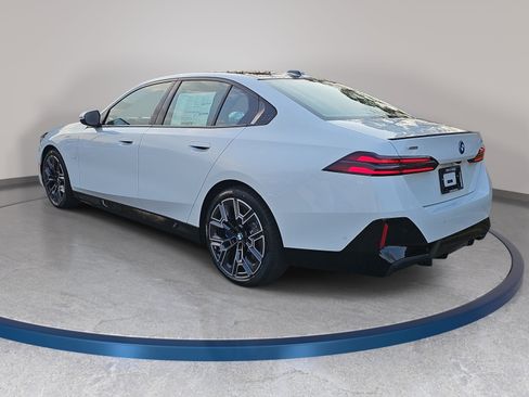 New 2026 BMW 550e xDrive w/ Executive Package AWD/4WD image 7