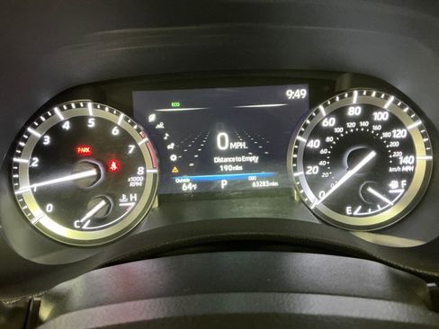 Used 2022 Toyota Highlander XLE AWD/4WD image 20