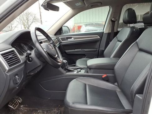 Used 2018 Volkswagen Atlas SEL w/ R-Line Package image 10