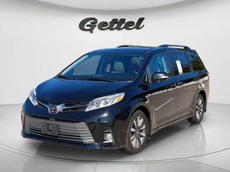 Used 2018 Toyota Sienna Limited Premium w/ Carpet Mat Package video 1
