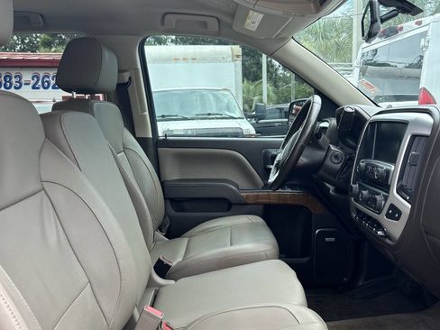 Used 2017 GMC Sierra 1500 SLT w/ SLT Premium Package image 10