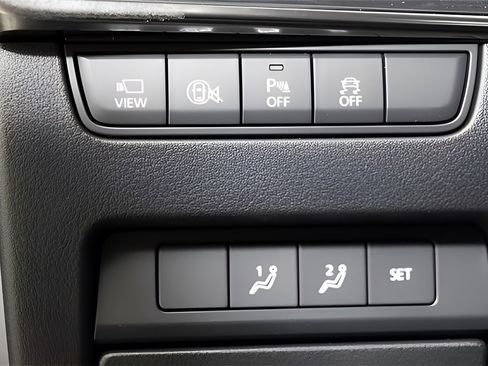 Used 2024 MAZDA MAZDA3 Hatchback w/Premium Plus Pkg image 31