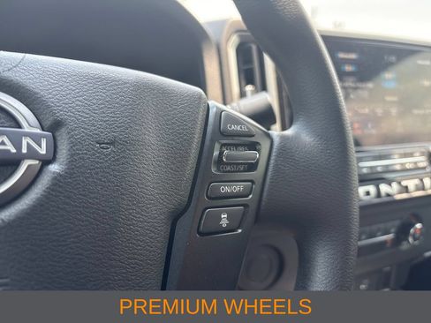 Used 2025 Nissan Frontier SV RWD image 10