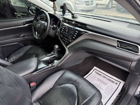 Used 2018 Toyota Camry SE w/ Audio Package FWD image 22