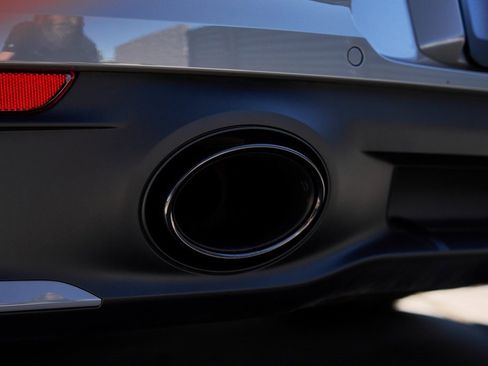 Used 2024 Porsche 911 Carrera 4S w/ Premium Package image 10